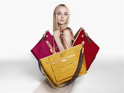 louis vuitton turner bag price|Sophie Turner Models Louis Vuitton Neverfull Inside Out Bags .